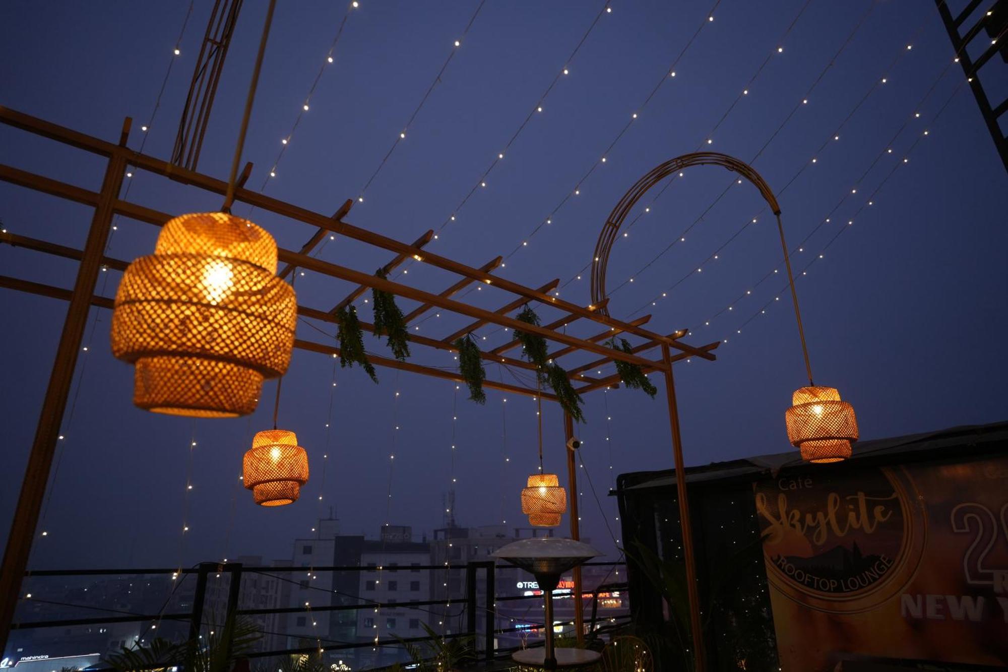 Hotel Silkhouse Premier Danapur Exterior foto