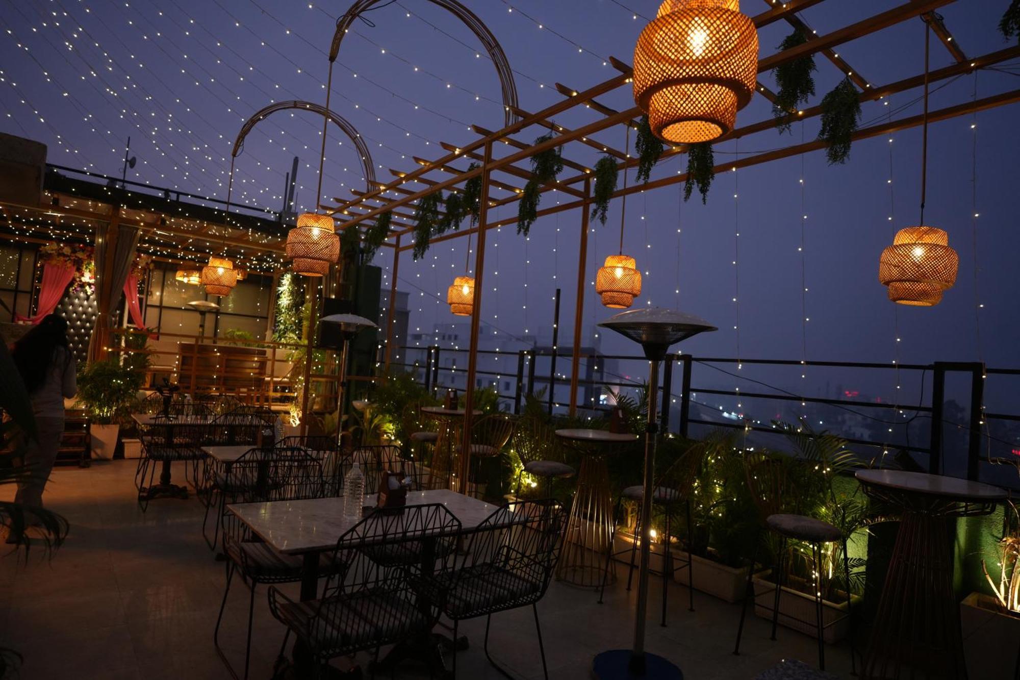 Hotel Silkhouse Premier Danapur Exterior foto